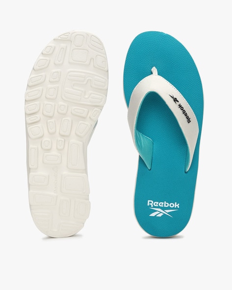 reebok ki chappal