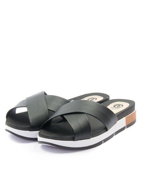 Pavers discount slippers online