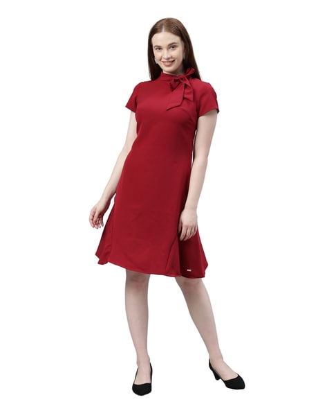 Avenue hotsell red dresses