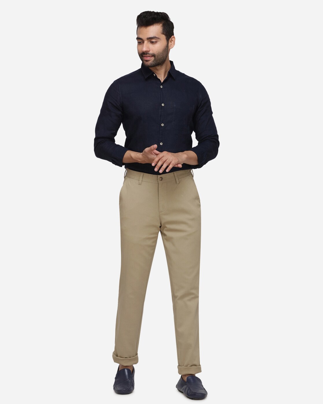 Navy blazer light khaki pants What color shirt tie and shoes would look  good  Quora
