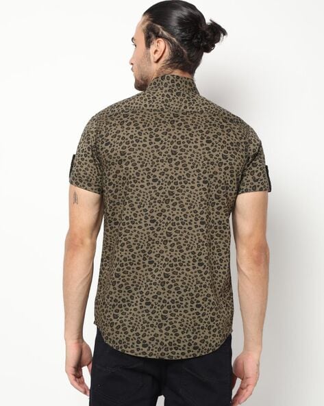 Men Animal Print Slim Fit Shirt with Patch Pocket