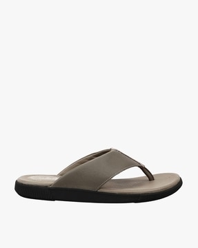 Clarks vine best sale oak sandals