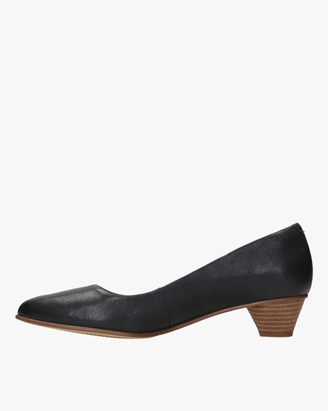 Clarks mena hot sale bloom pump