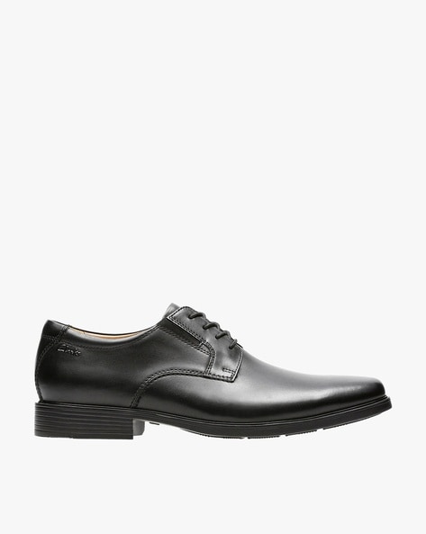 Clarks flexton plain top