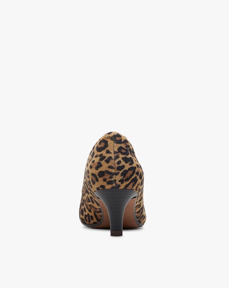 Clarks animal cheap print pumps