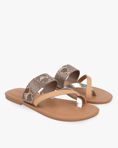 Steve madden best sale toe ring sandals