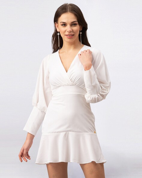 V-neck Bodycon Dress with Ruffled Hem