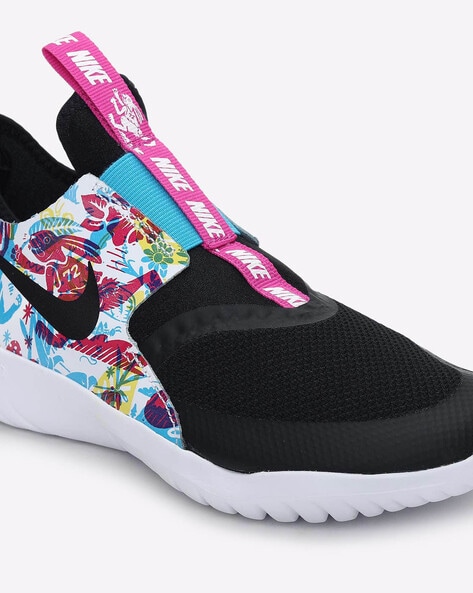 nike printed slip on sports shoes