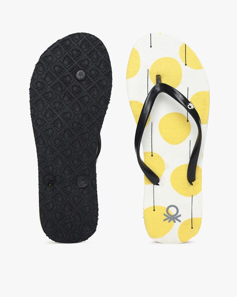 Yellow dot flip on sale flops