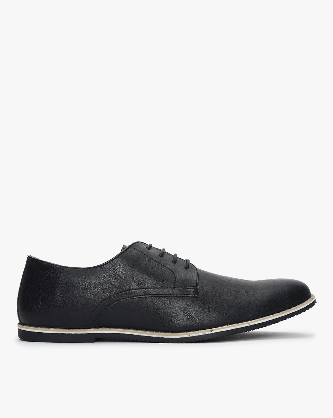 bond street by red tape casual shoes