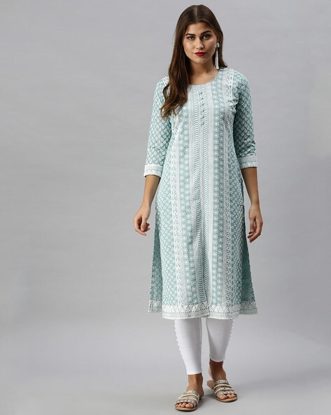 Buy Green Kurtis & Tunics for Women by Saart Bunaai Online | Ajio.com