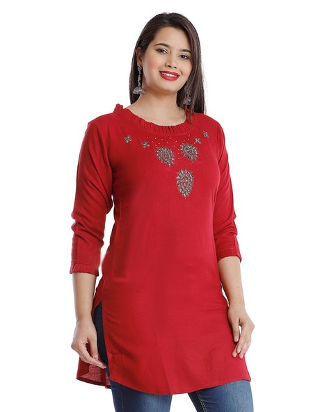 red kurti with jeans