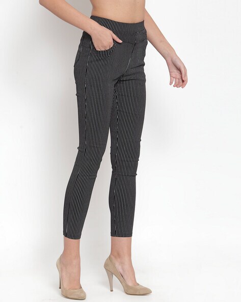 Buy Women Black Mid-Rise Stretchable Ankle Length Jegging - Global Republic