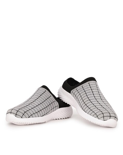 heel slippage in sneakers