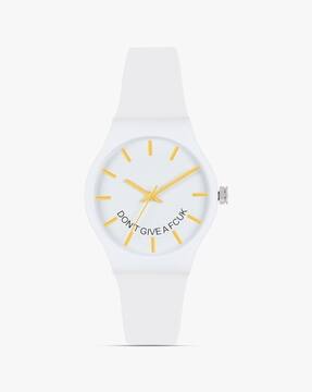 analog wrist watch
