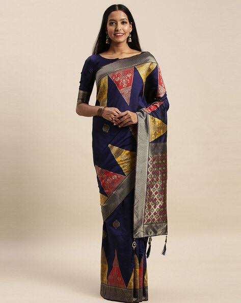 blouse with navy blue saree