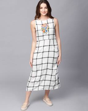 white frock kurti