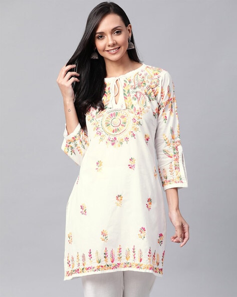 Buy online Chikankari Straight Kurta from Kurta Kurtis for Women by Saadgi  for ₹619 at 59% off | 2024 Limeroad.com