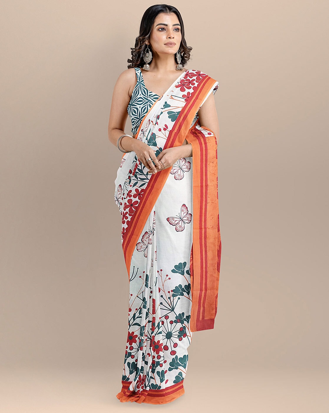 Buy Prawah Women Smooth Georgette Floral Print White Sarees With Unstitched  Blouse (White) at Amazon.in