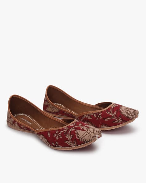 Printed Almond-Toe Juttis