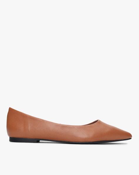 tan pointed flat shoes
