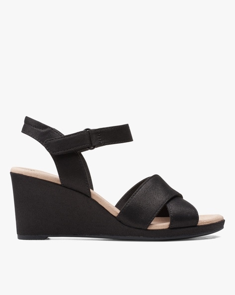 Clarks store black wedges