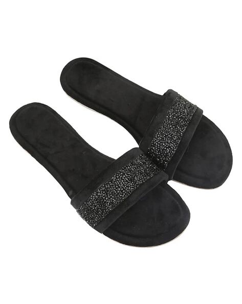 black plain slippers