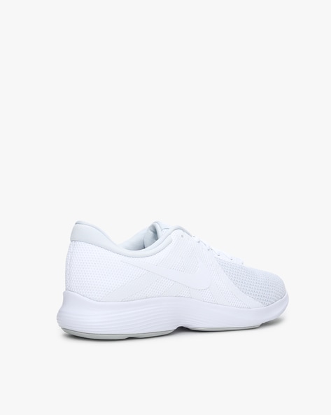 White nike best sale revolution 4