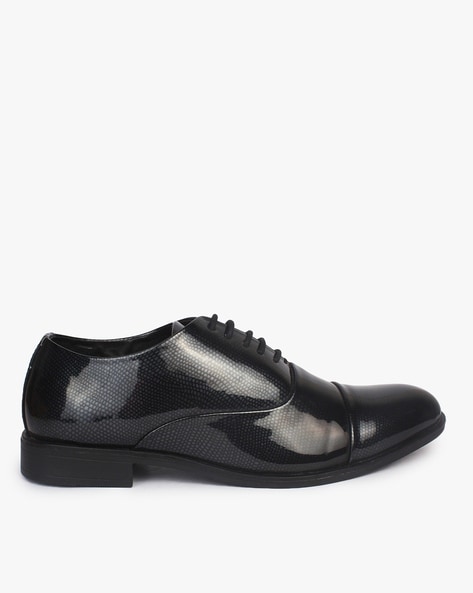 Black and white hot sale oxford shoes payless