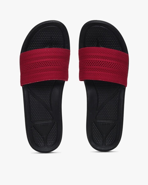 nike maroon flip flops