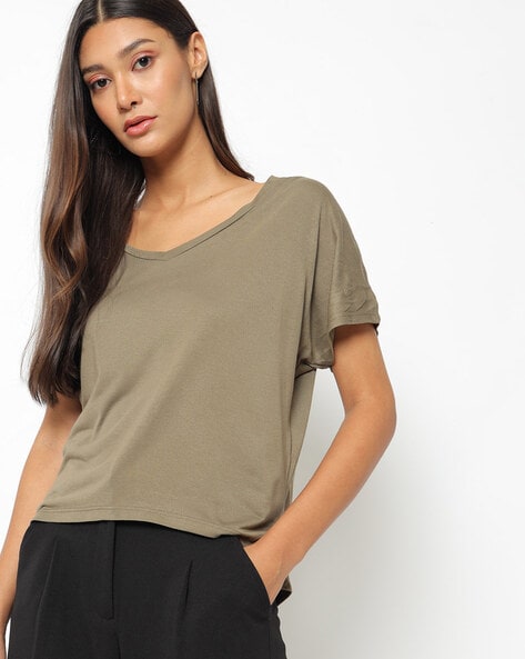 High-Low V-neck T-shirt