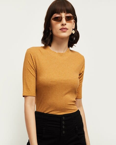 Ribbed Round-Neck Top