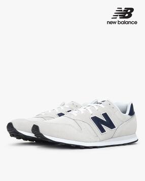 ÁO KHOÁC NEW BALANCE AMJ13359