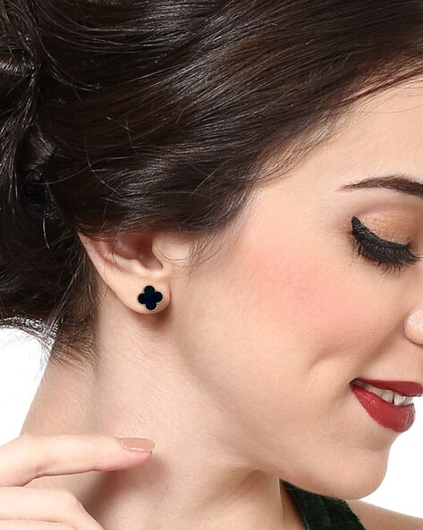 Share more than 86 womens black stud earrings super hot