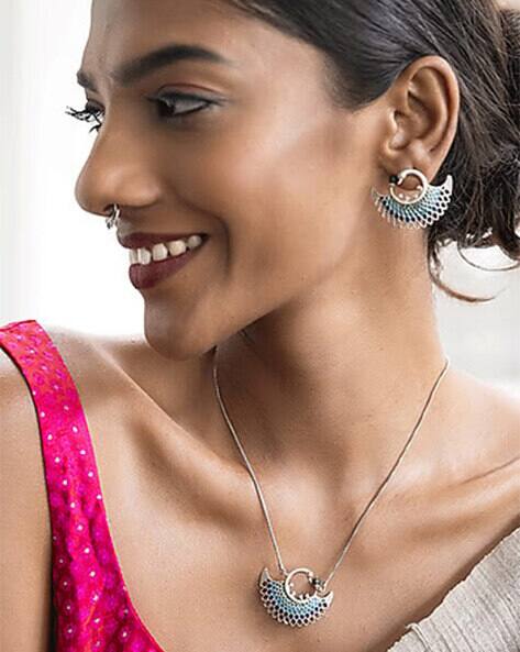 Buy Silver-Toned \u0026 Green Necklaces 