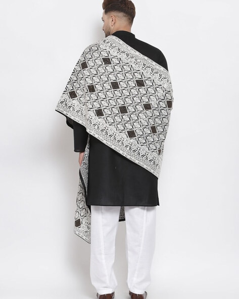 White kurta pajama with black 2024 shawl