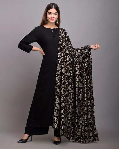 Black 2024 kurta girl