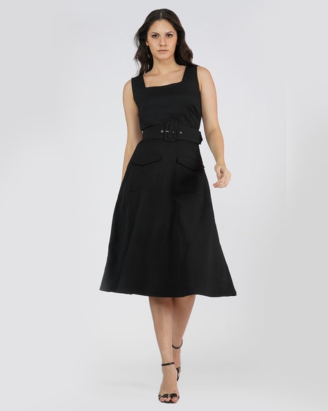 Black fit and 2025 flare dress with pockets