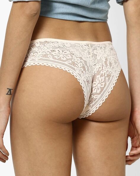 Scalloped lace Brazilian panty