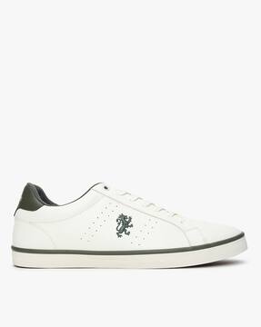 white ups sneakers