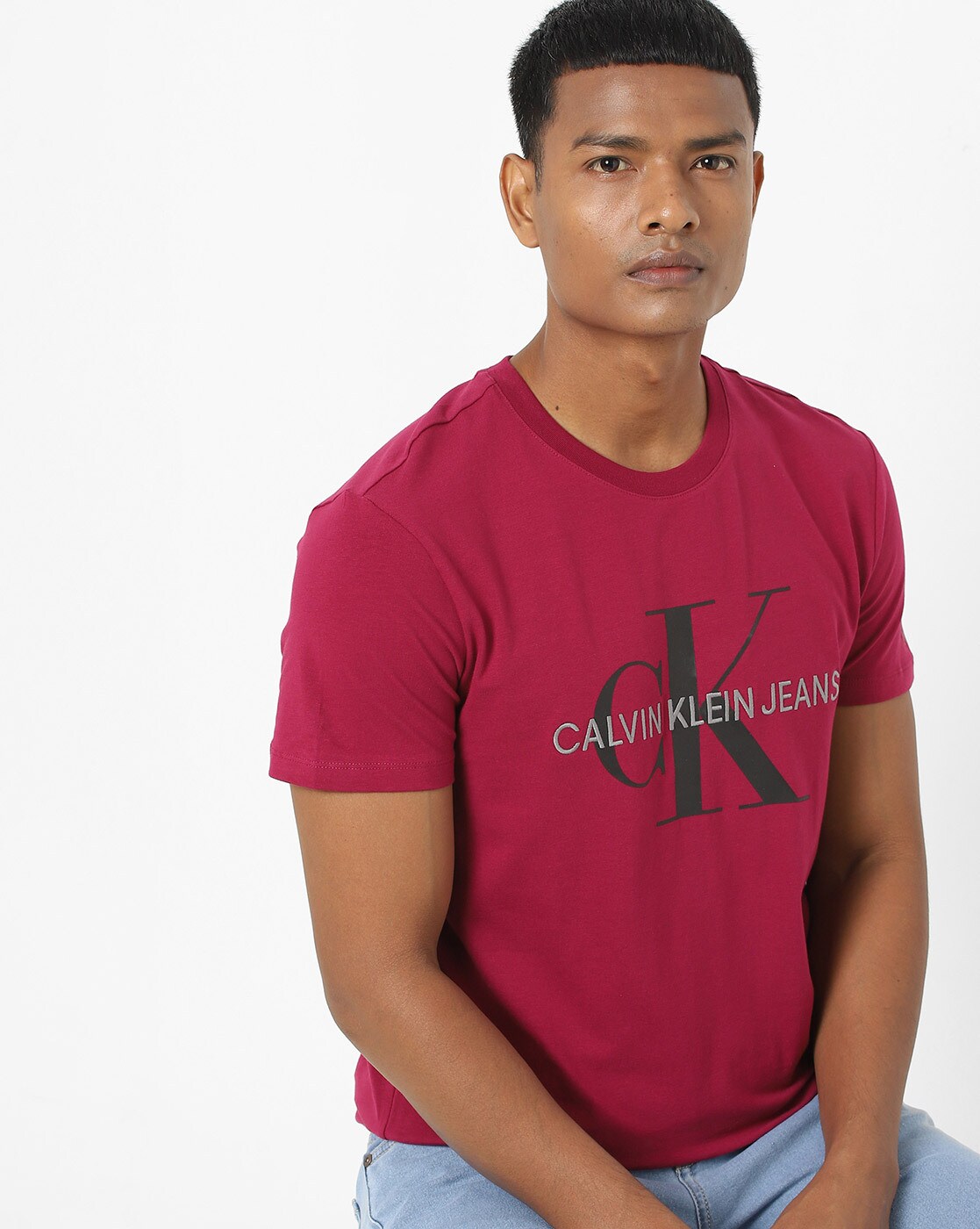 calvin klein maroon t shirt