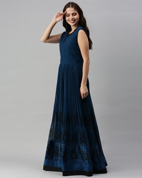 Buy online Royal Blue Sleeveless Maxi Dress from western wear for Women by  Klick2style for ₹2989 at 0% off | 2024 Limeroad.com