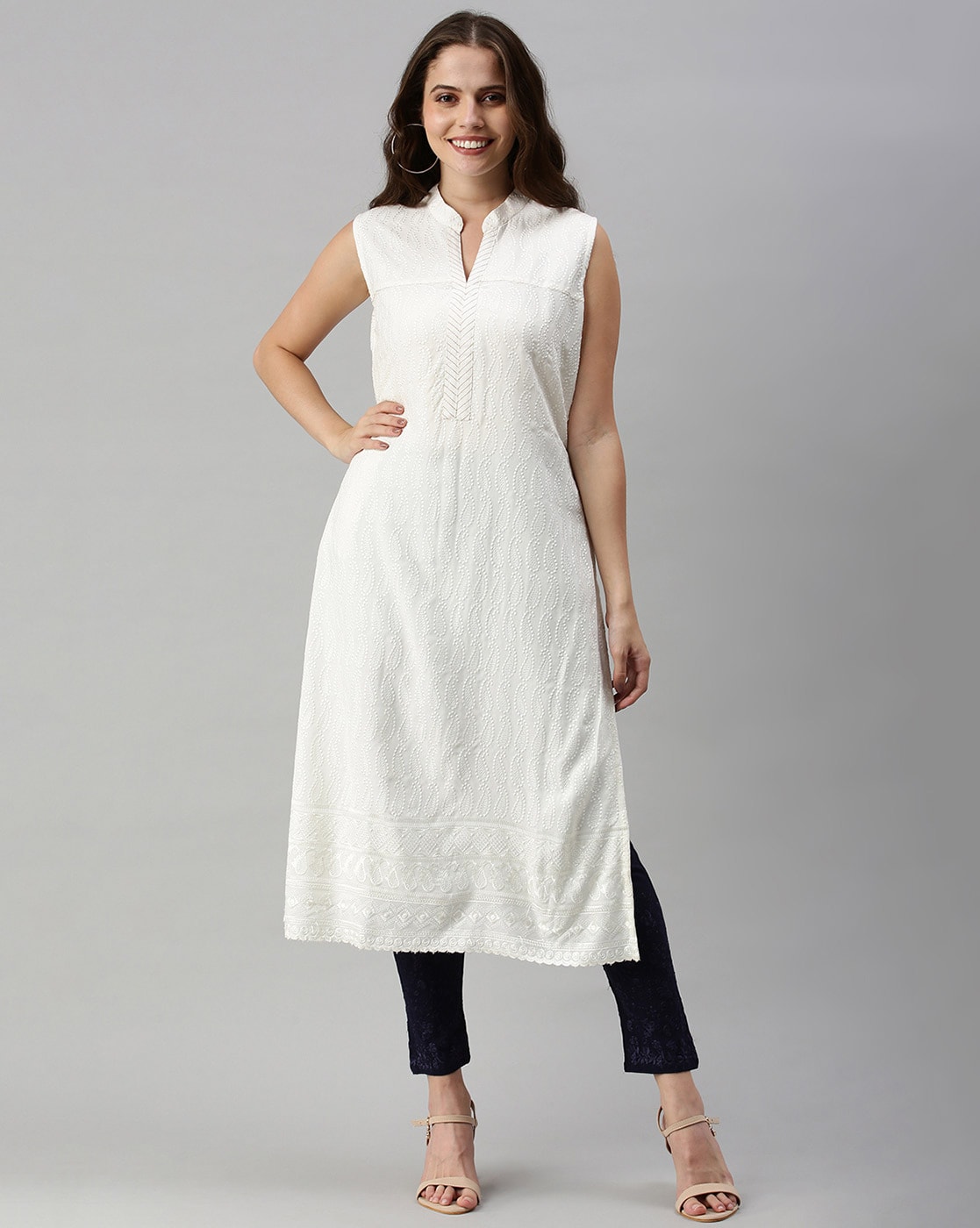 Summer wear Stylish Sleeveless Kurti at Rs.599/Piece in barnala offer by  VINIAA
