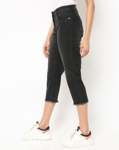 Capri Length Skinny Jeans with Frayed Hems