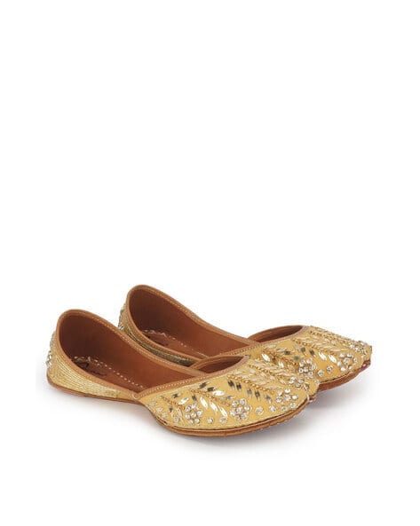 Flat Shoes for Women by THE DESI DULHAN 