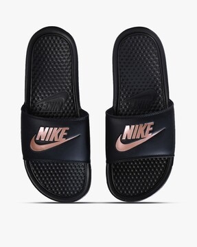 Girls nike deals flip flops