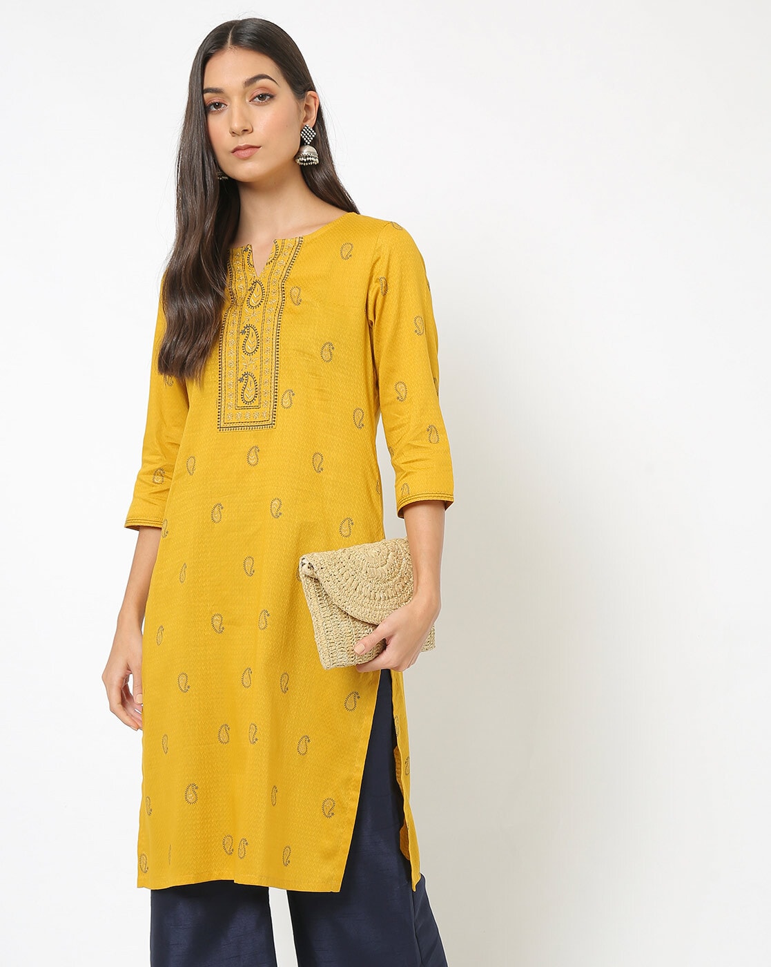 Aggregate more than 73 avaasa kurti on reliance trends super hot ...