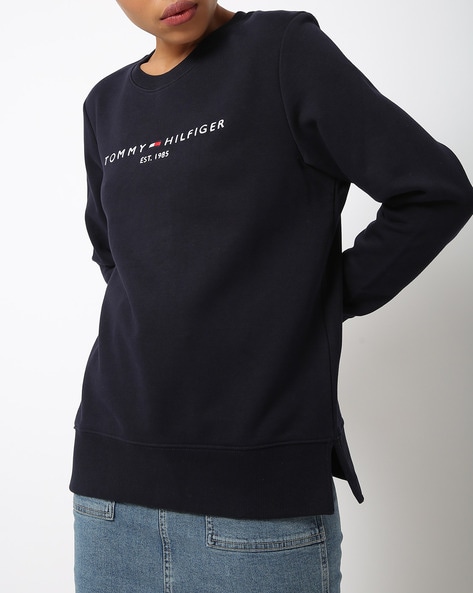 navy blue tommy hilfiger sweatshirt