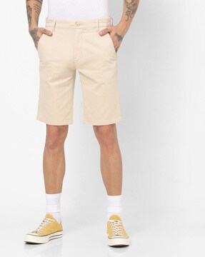 levis beige shorts