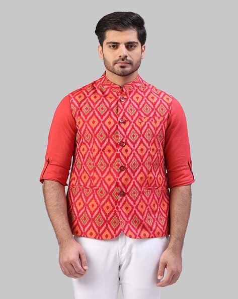 Buy online Maroon Solid Nehru Jacket from Jackets for Men by Raymond for  ₹2200 at 64% off | 2024 Limeroad.com